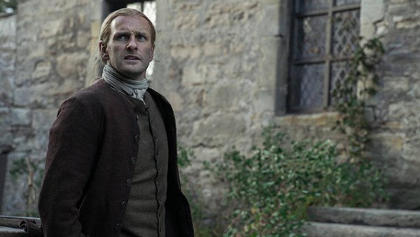 Read Outlander Season 3 Episode 2 Recap: Surrender