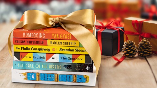 Read Best Fiction Paperbacks to Gift Readers this Holiday Season